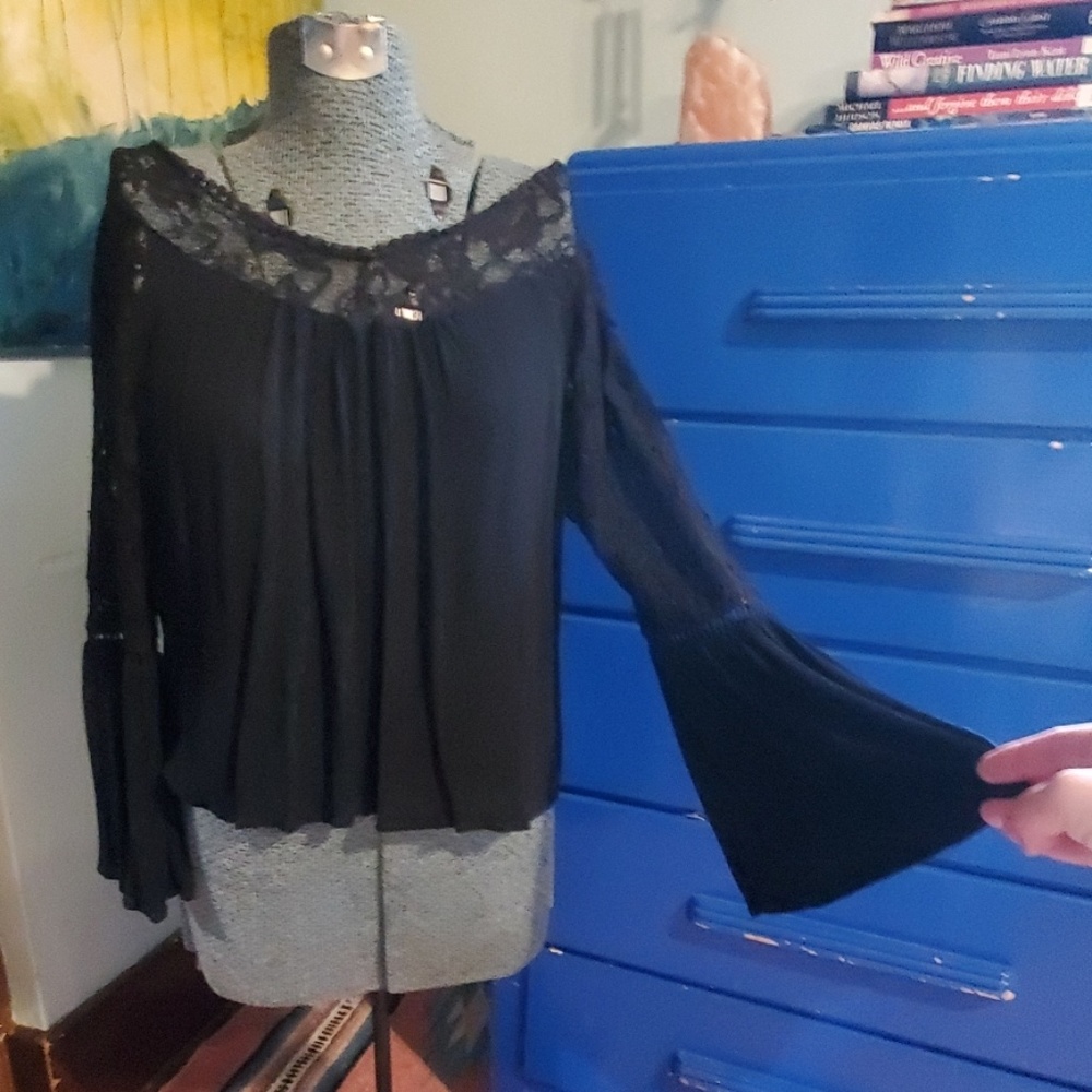 "My Michelle" lace bell sleeve boho top hi lo